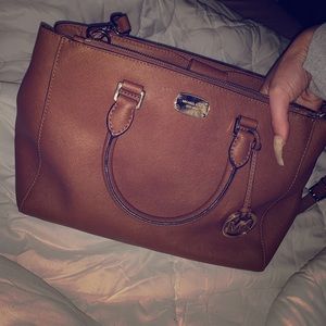 MICHAEL KORS leather satchel!!🤩 (still has tags)